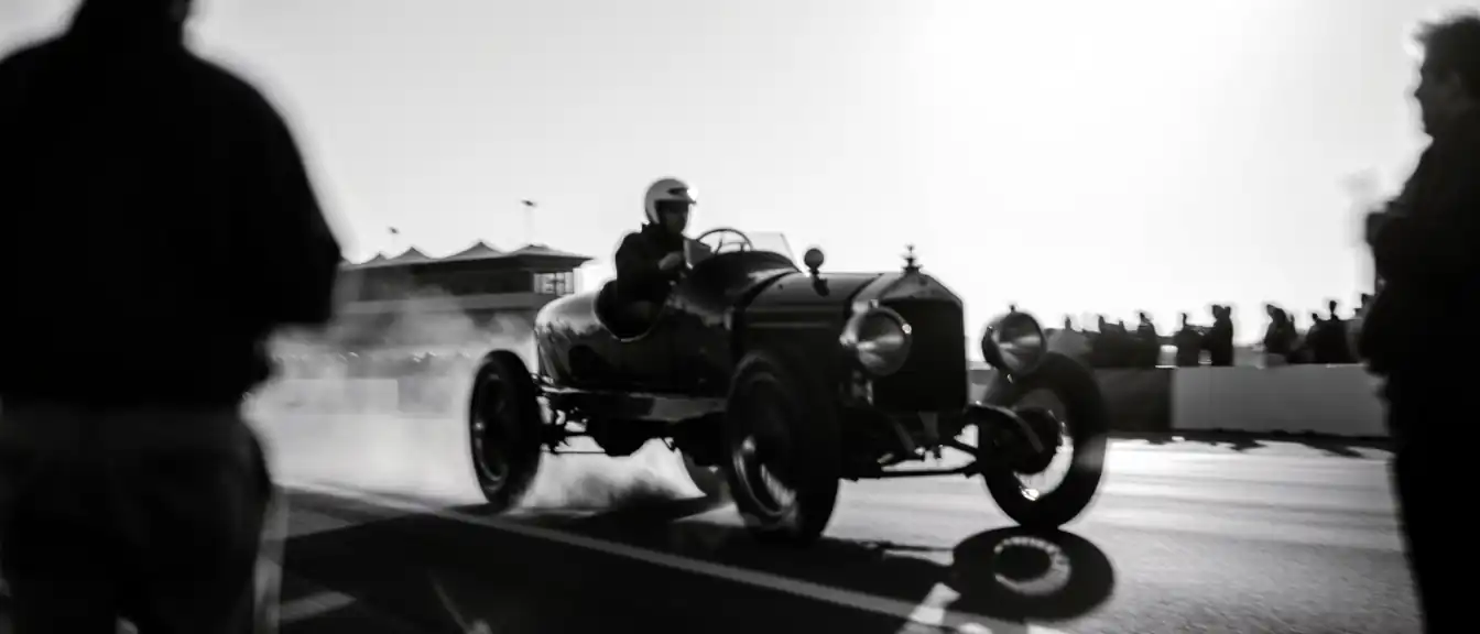 Кино и скорость: Борисов и Янковский дали старт гонкам на автодроме Moscow Raceway