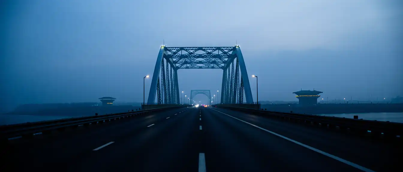 Без права на вольную прогулку: как устроены правила въезда в Северную Корею через новый автомобильный мост