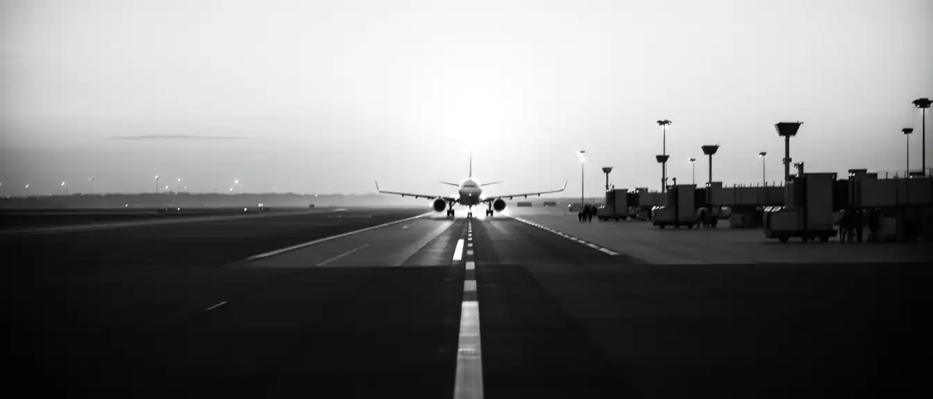 Небо над Москвой снова открыто: Внуково и Шереметьево возобновили обычный режим работы