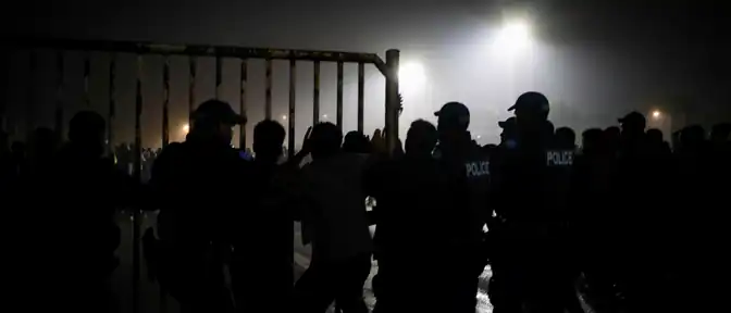 Напряжение в Сеуте: попытка штурма переполненного приюта для мигрантов