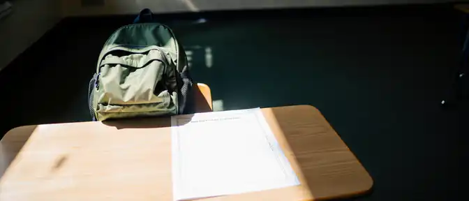 Без домашних заданий и оценок: Минпросвещения внесло ясность в правила обучения первоклассников