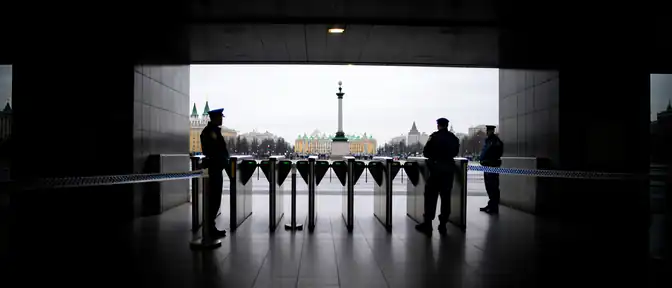 Тревожная суббота в центре Москвы: доступ к станции «Баррикадная» ограничен из-за взрыва на Кудринской площади