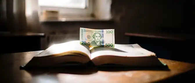 Гранты за отличную учебу: в России могут запустить программу денежных поощрений для школьников